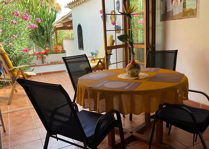 Cactus\'S House, 150 M Beach, 1 Bdr, 4 Guests, Wifi, Netflix,